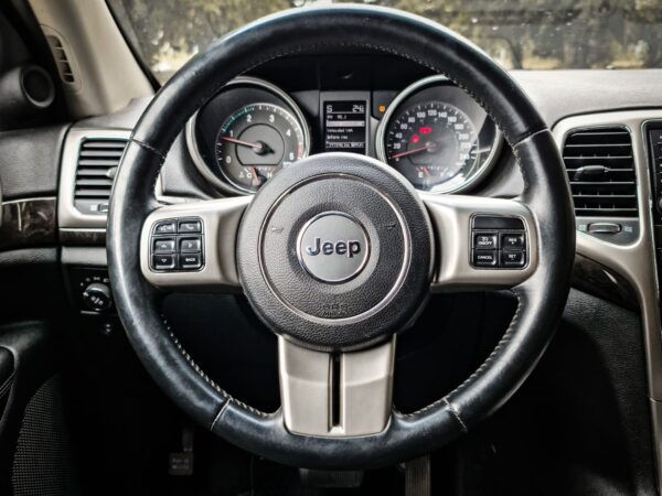 Jeep Grand Cherokee Laredo 4x4 3.0 Diésel – 2013 - Imagen 7