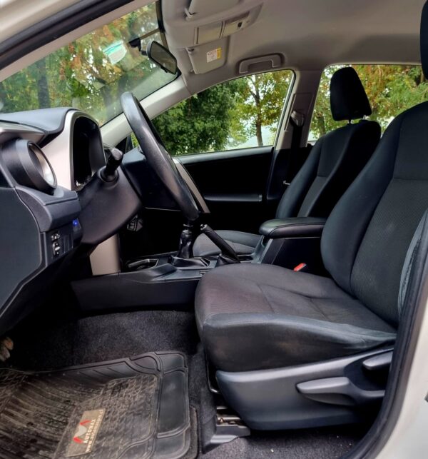 Toyota RAV4 Lujo – 2019 - Imagen 8