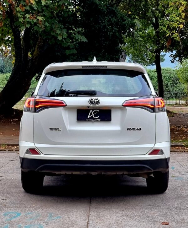 Toyota RAV4 Lujo – 2019 - Imagen 3