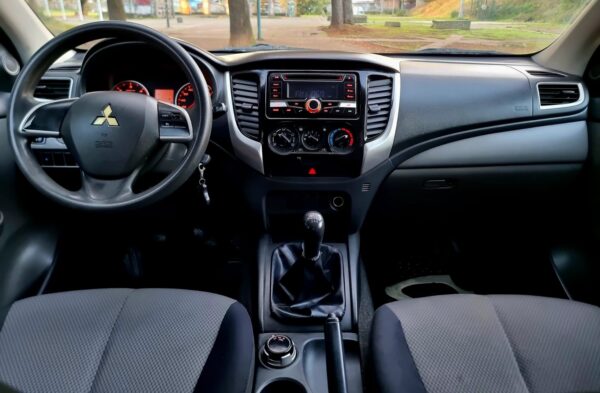 Mitsubishi L200 Katana CRT 4x4 2.4 – 2017 - Imagen 12